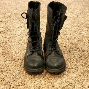 Women's lace up small heeled boots